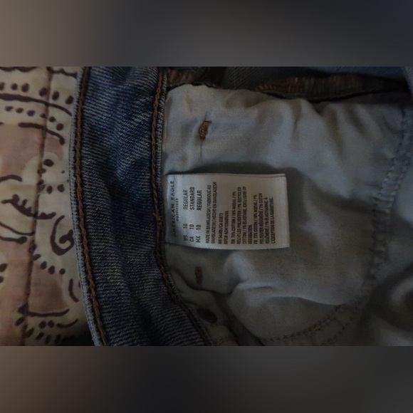 American Eagle Outfitters Light Blue Mom Jeans - Picture 5 of 5